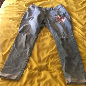 Size L embroidered jeans